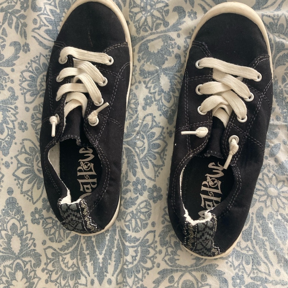MadLove Black Mad Love tenni tennis shoes sneakers  Canvas with White Laces